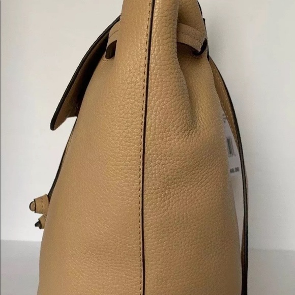 Michael Kors Junie Flap Backpack Leather Butternut - Picture 7 of 7